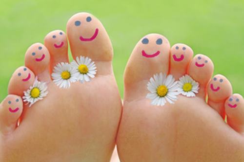 piedi_gonfi_rimedi_naturali