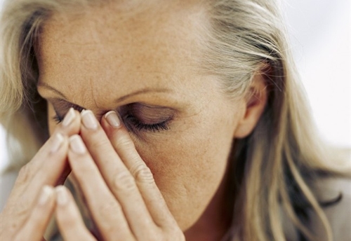 posta-del-cuore-donna-crisi-disperata_650x447